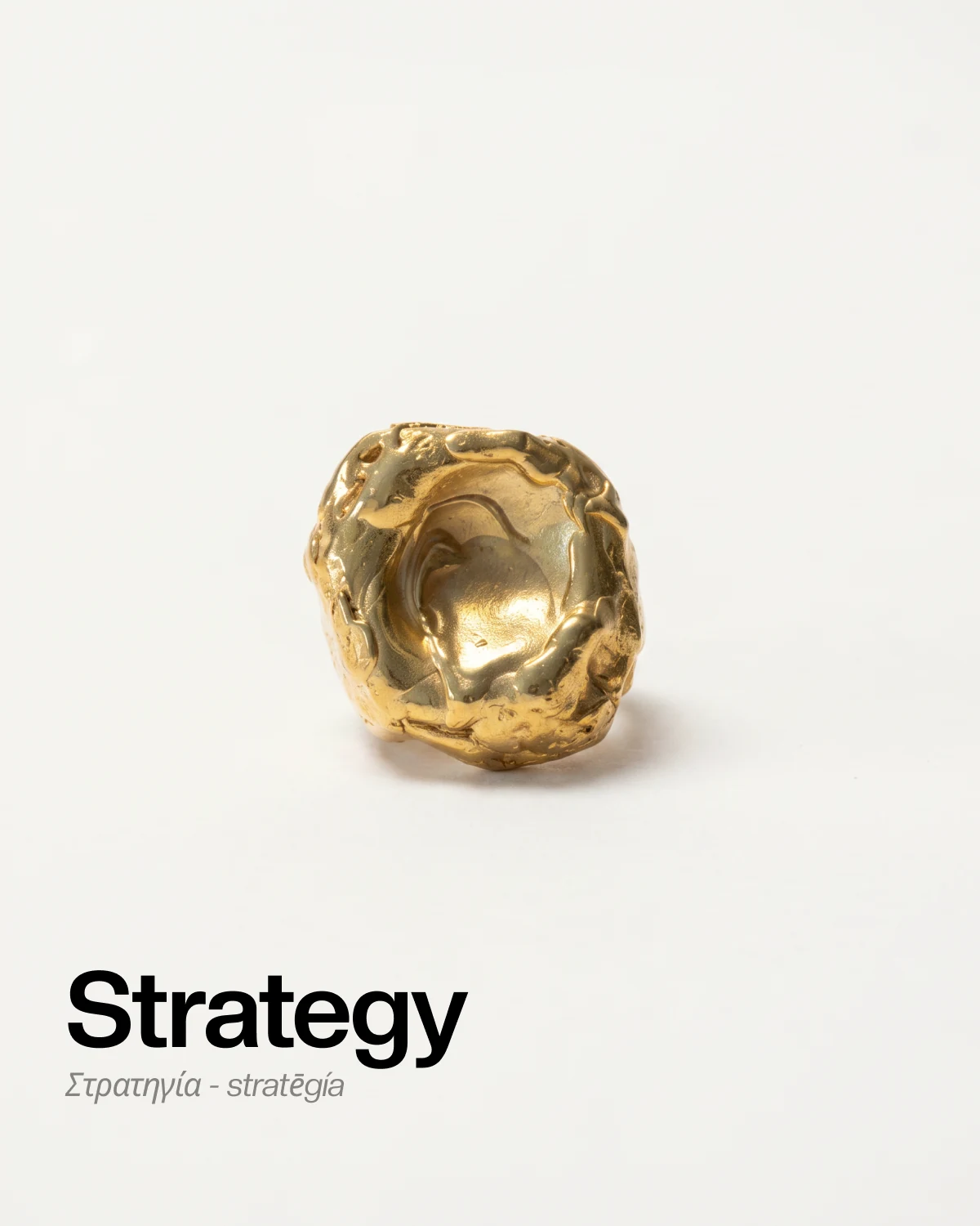 Gilded brass sculpture, the emblem of strategy